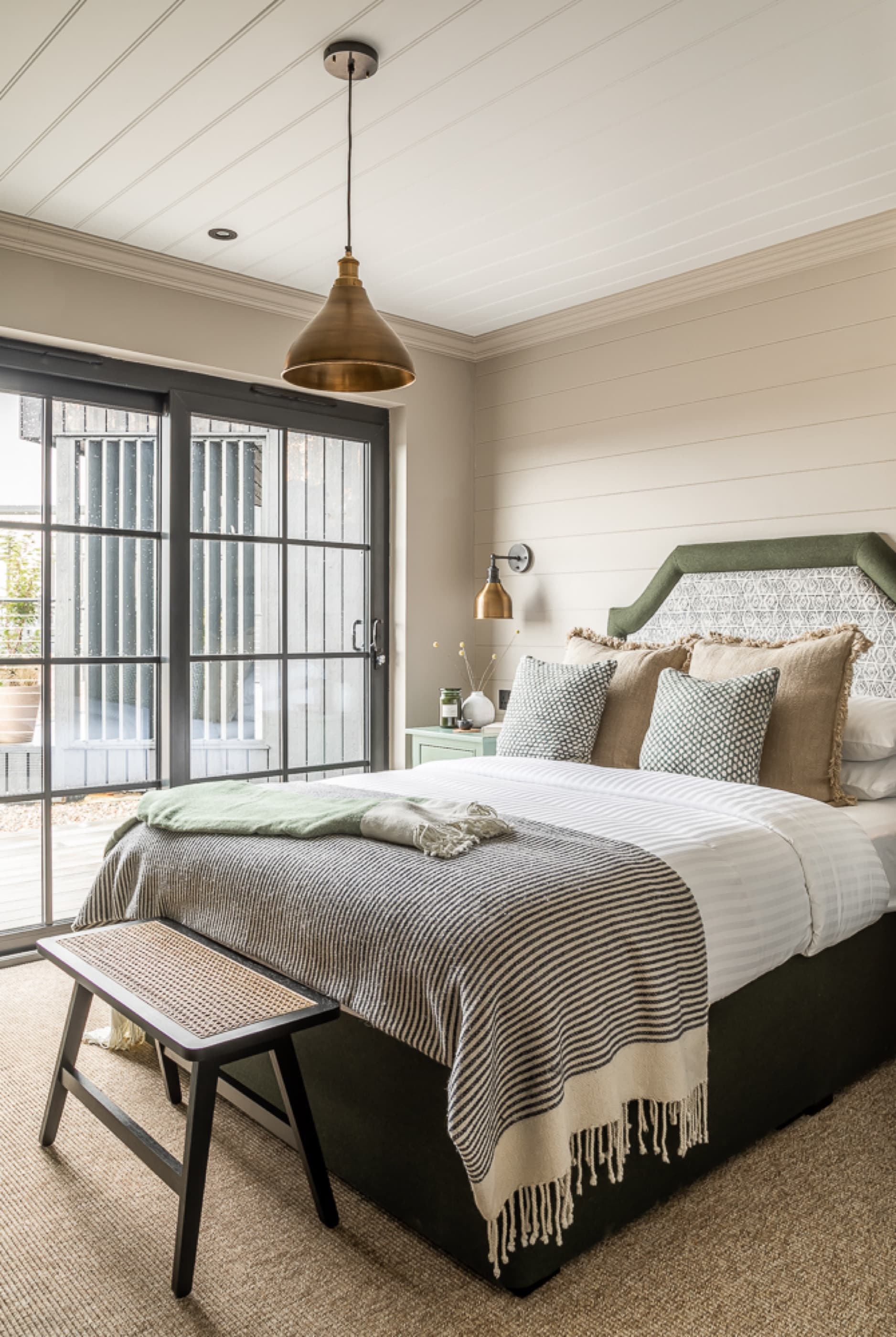 Cornish Lodge — bedroom