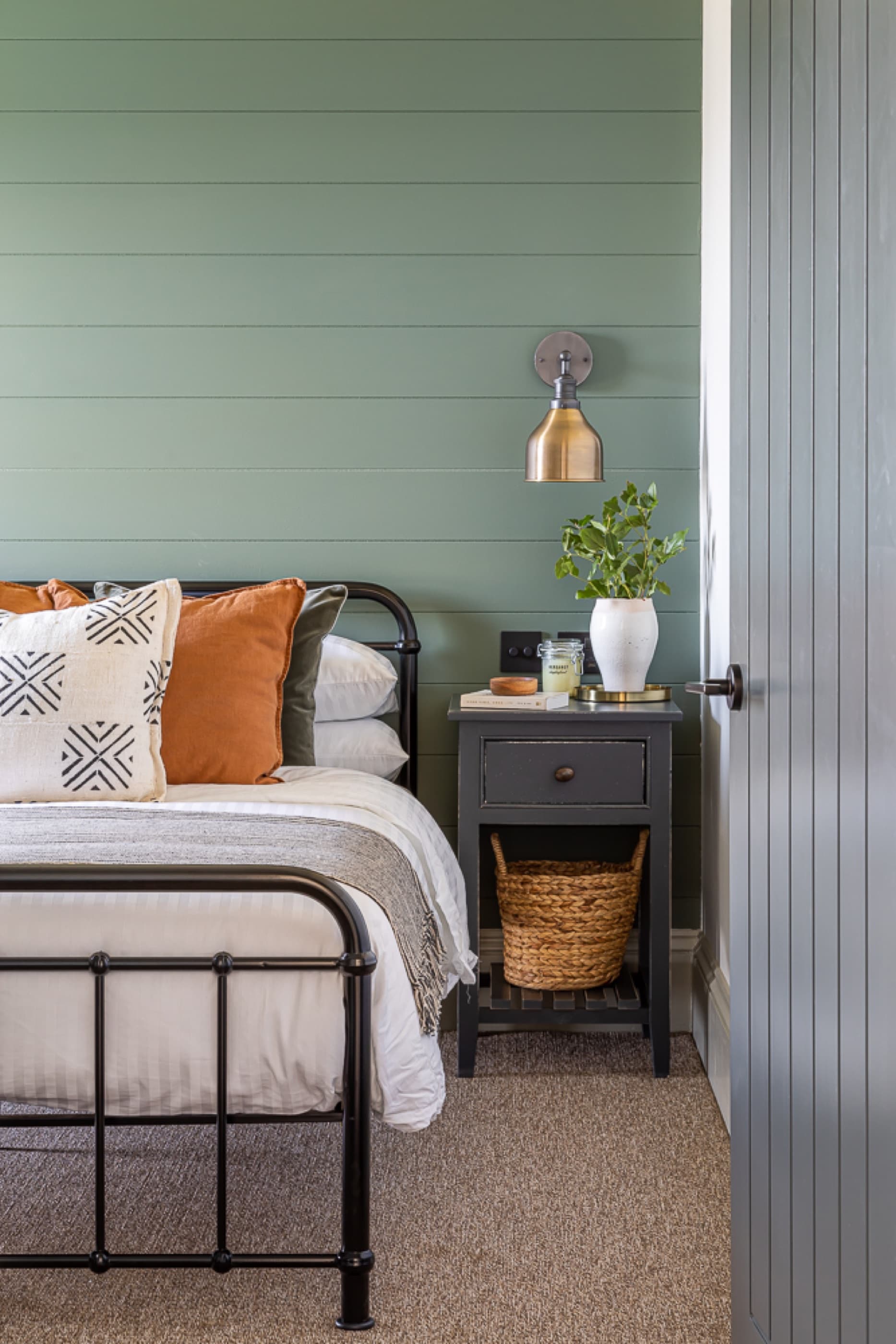 Cornish Lodge — bedroom
